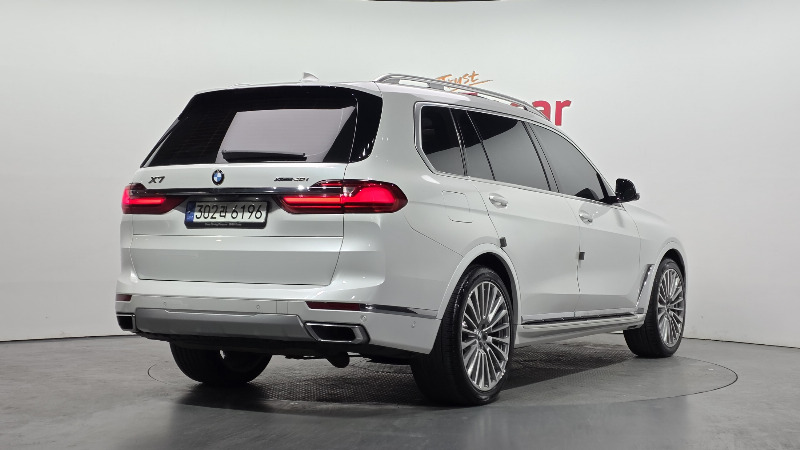 car BMW X7 id65476 photo #2