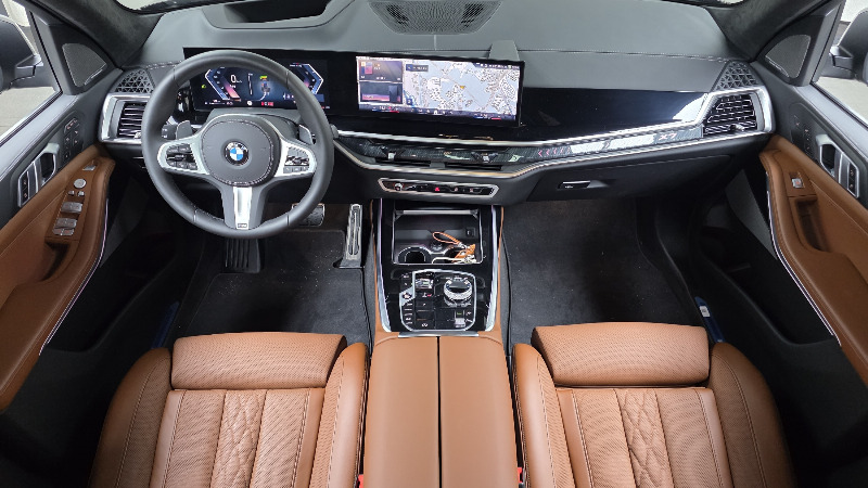 car BMW X7 id65503 photo #7