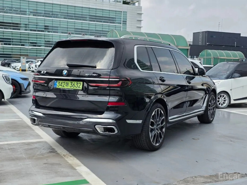 car BMW X7 id65506 photo #2