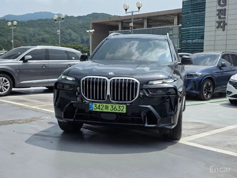 car BMW X7 id65506 photo #3