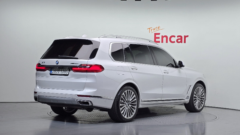 car BMW X7 id65511 photo #2