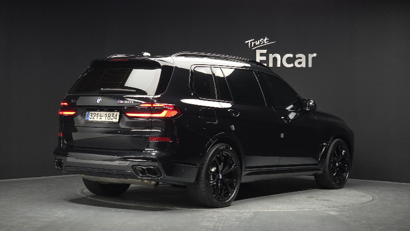 car BMW X7 id65516 photo #2
