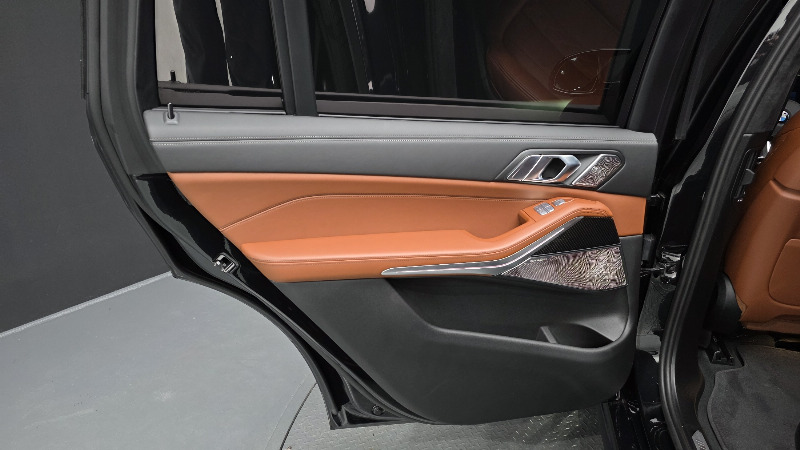 car BMW X7 id65516 photo #25