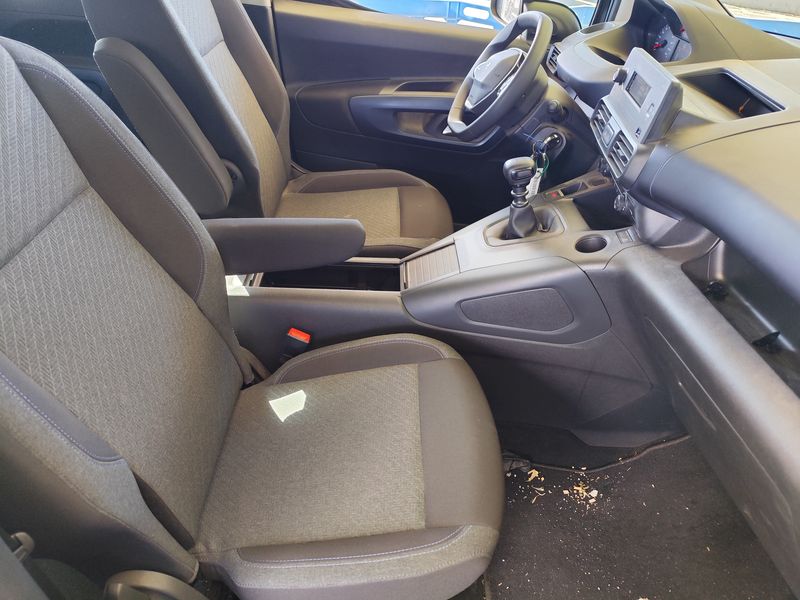 car Peugeot Rifter id65542 photo #10