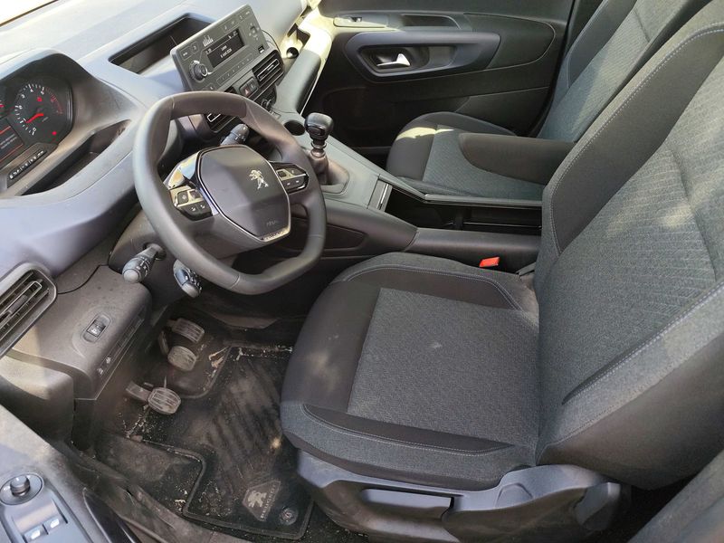 car Peugeot Rifter id65542 photo #16