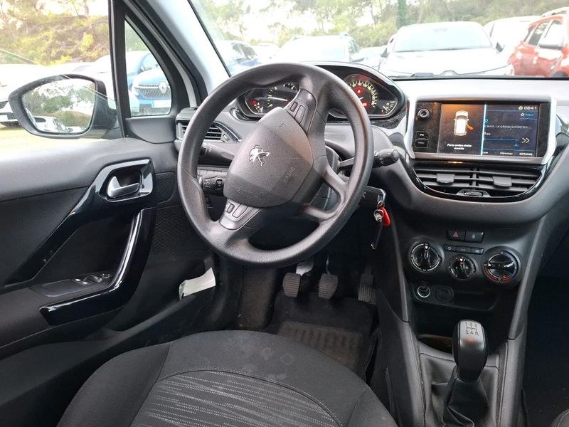 car Peugeot 208 id65546 photo #10