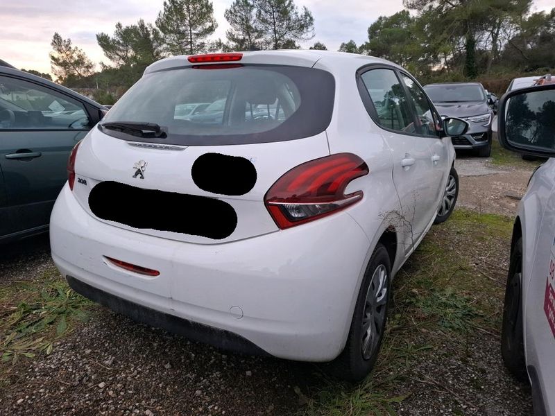car Peugeot 208 id65546 photo #4