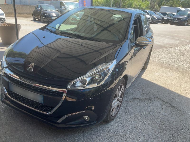 car Peugeot 208 id65547 main photo