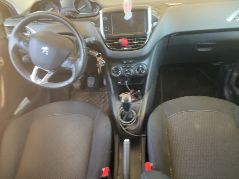 car Peugeot 208 id65547 photo #17