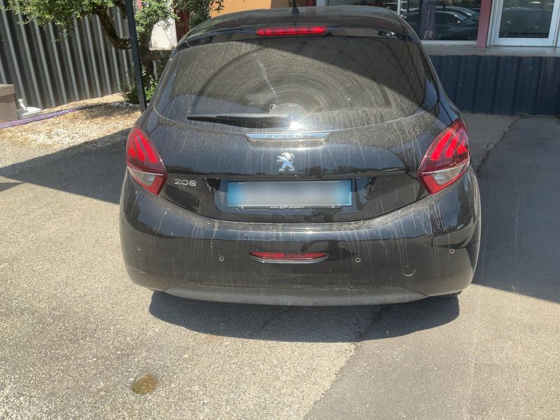 car Peugeot 208 id65547 photo #3
