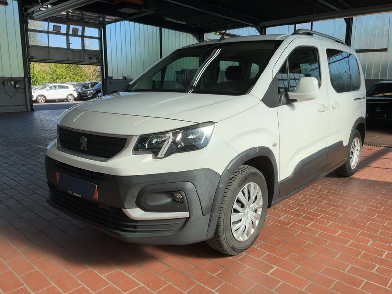 car Peugeot Rifter id65564 main photo