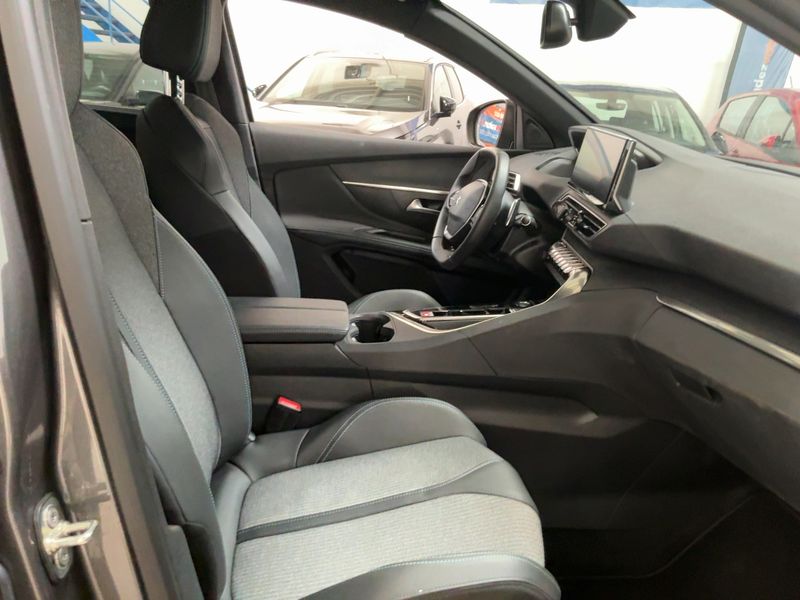 car Peugeot 5008 id65572 photo #16