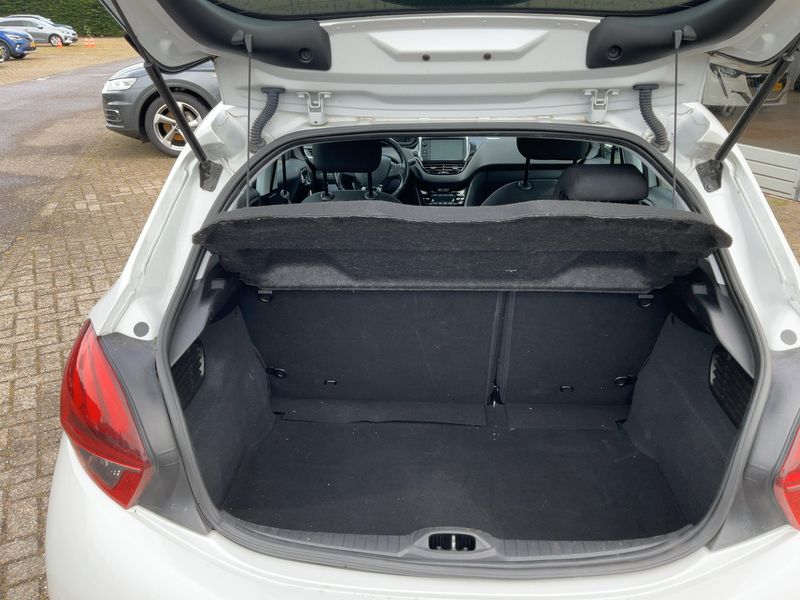 car Peugeot 208 id65603 photo #15
