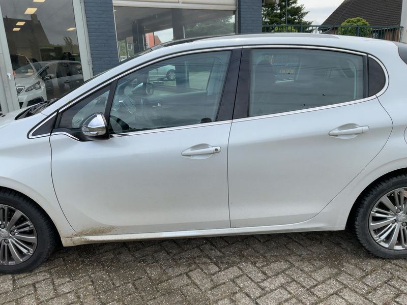 car Peugeot 208 id65603 photo #8