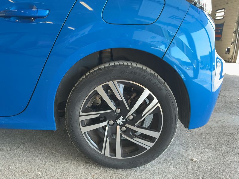 car Peugeot 208 id65612 photo #9