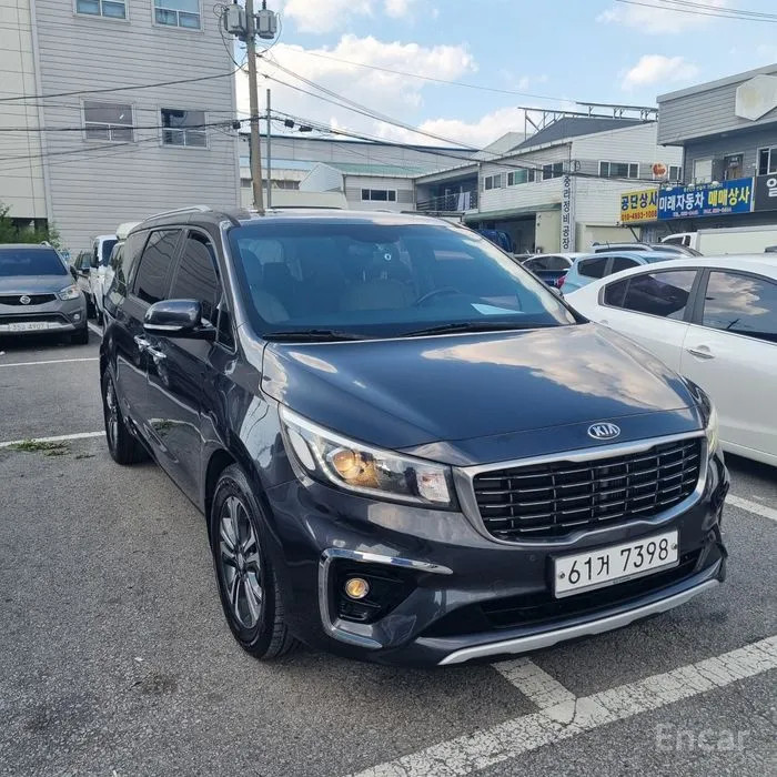 car KIA Carnival id65663 main photo