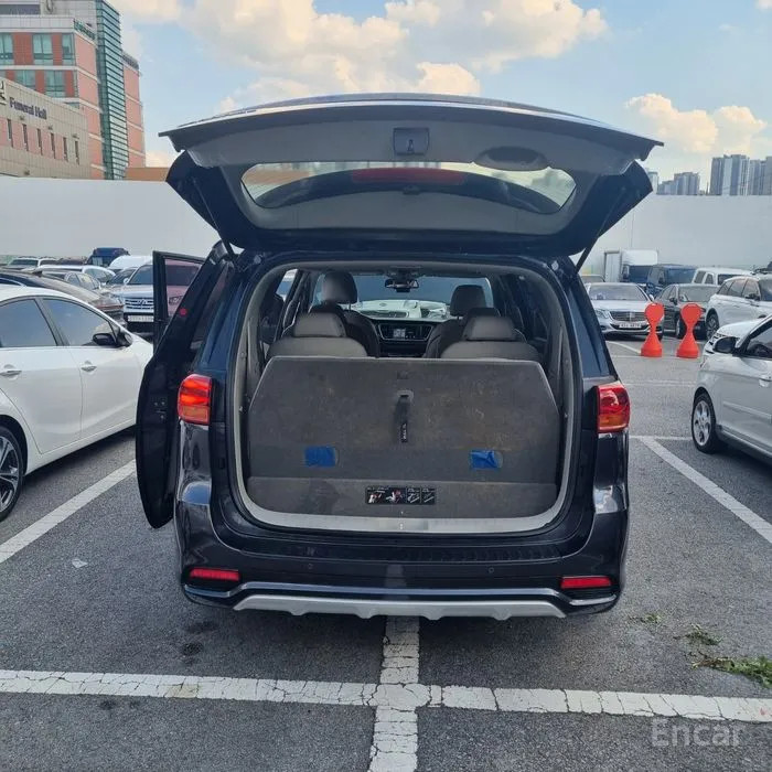 car KIA Carnival id65663 photo #2