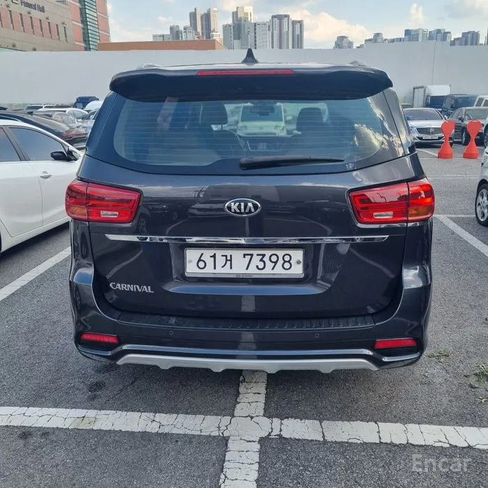 car KIA Carnival id65663 photo #4