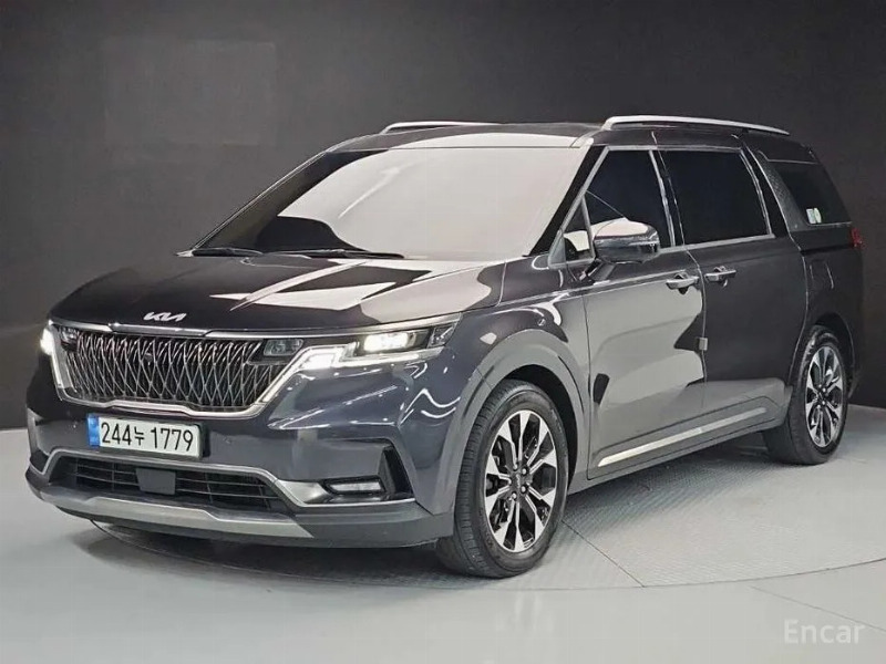 car KIA Carnival id65700 main photo