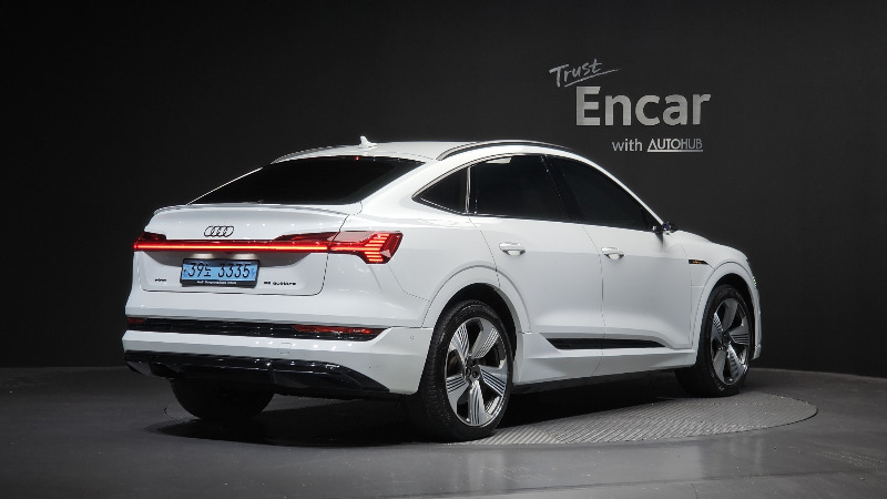 car Audi e-tron id65891 photo #2