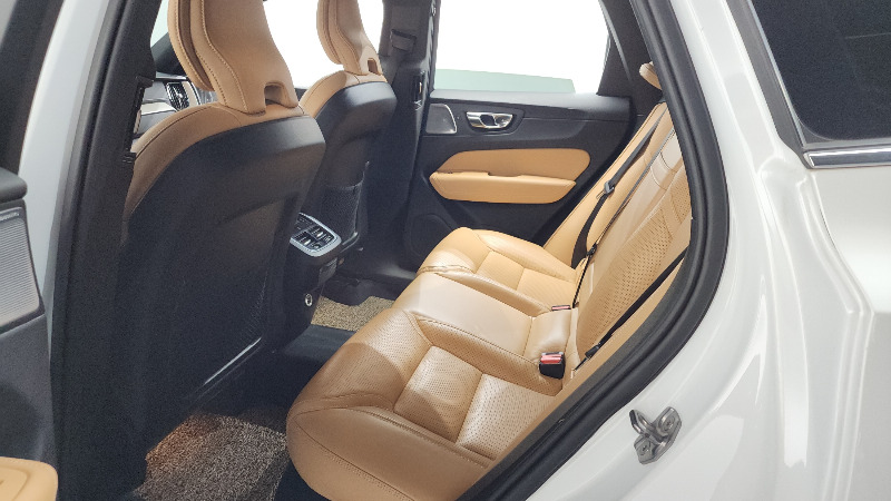 car Volvo XC60 id65903 photo #11