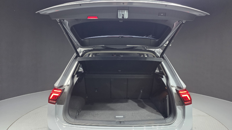 car Volkswagen Tiguan id65908 photo #20