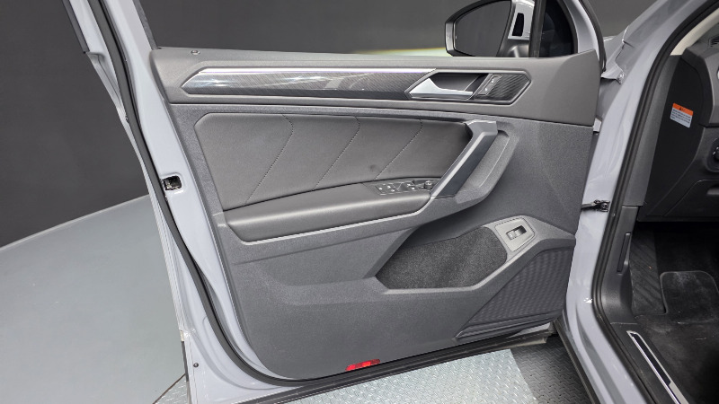 car Volkswagen Tiguan id65908 photo #24
