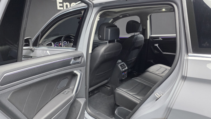 car Volkswagen Tiguan id65908 photo #26
