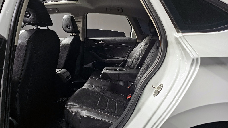 car Volkswagen Jetta id65910 photo #26