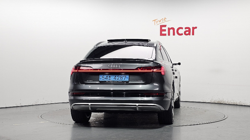 car Audi e-tron id65916 photo #4