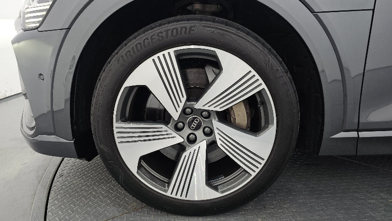car Audi e-tron id65916 photo #5