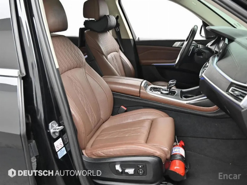 car BMW X7 id65975 photo #10