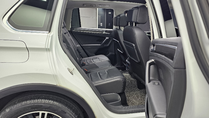 car Volkswagen Tiguan id65996 photo #12
