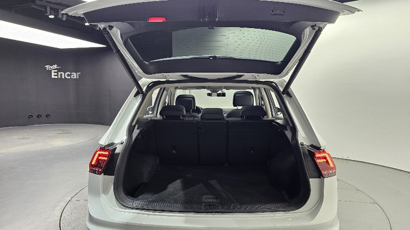 car Volkswagen Tiguan id65996 photo #20