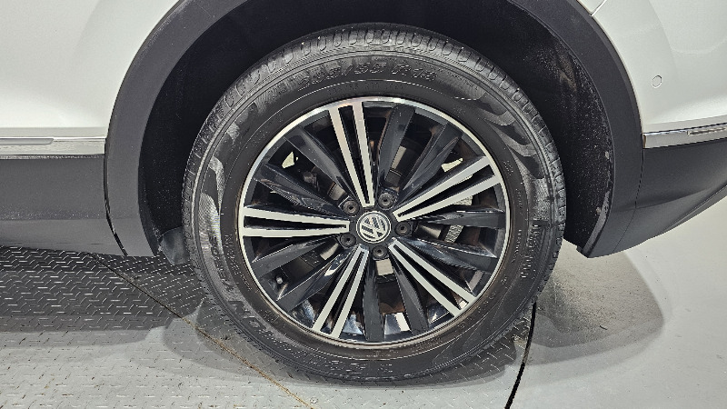 car Volkswagen Tiguan id65996 photo #21