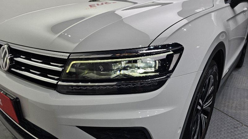 car Volkswagen Tiguan id65996 photo #22