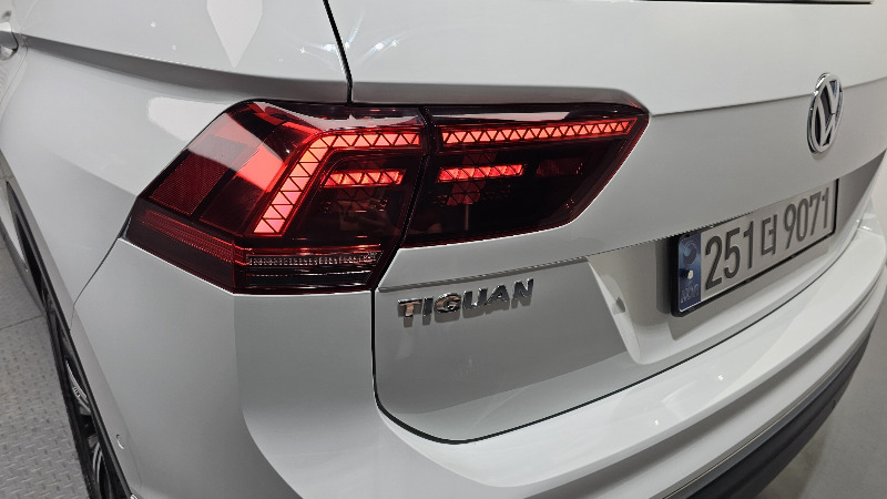 car Volkswagen Tiguan id65996 photo #23