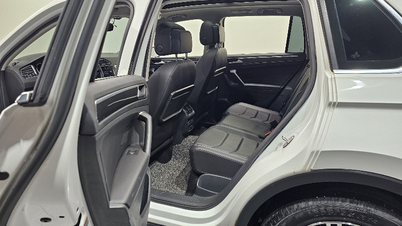 car Volkswagen Tiguan id65996 photo #26