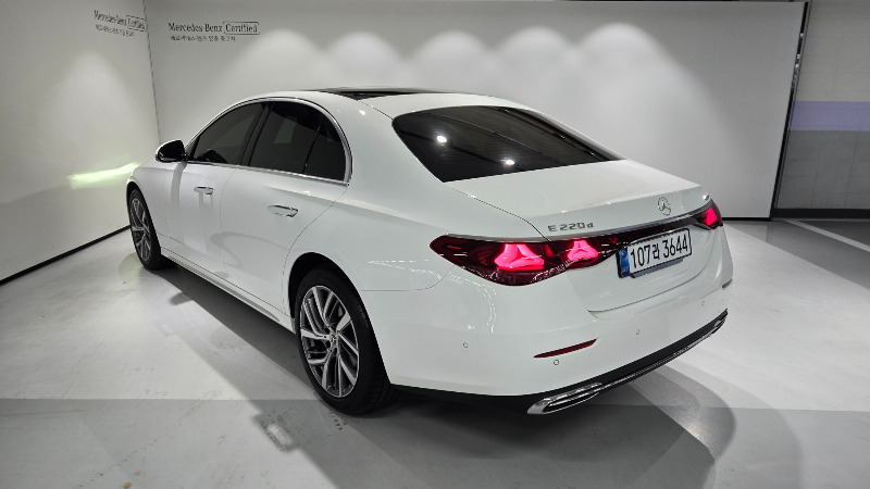 car Mercedes Benz E Class id66038 photo #3