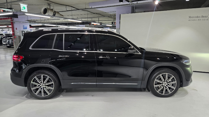 car Mercedes Benz EQB id66061 photo #9