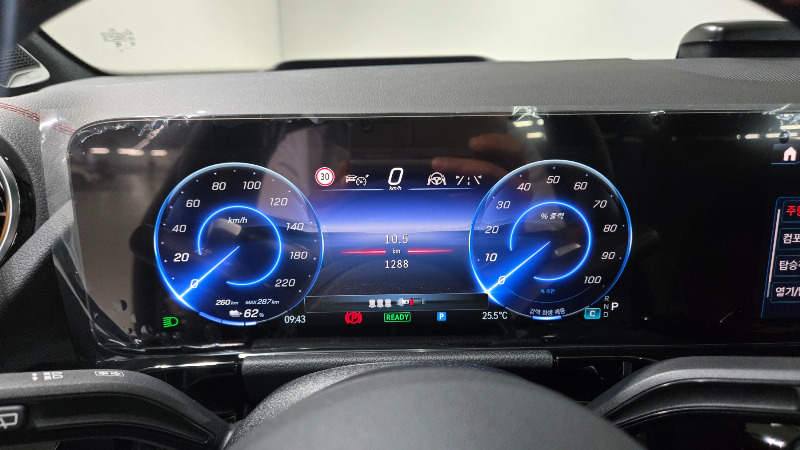 car Mercedes Benz EQA id66062 photo #16