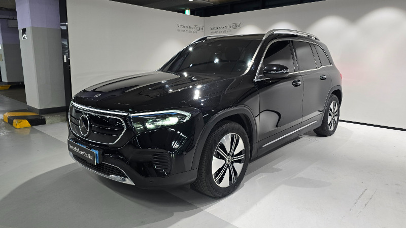 car Mercedes Benz EQB id66075 main photo