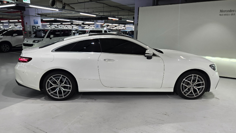 car Mercedes Benz E Class id66097 photo #9