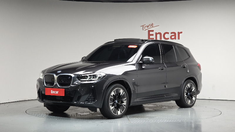 car BMW iX3 id66111 main photo