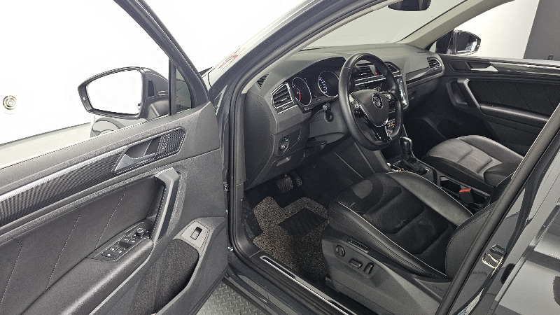 car Volkswagen Tiguan id66122 photo #10