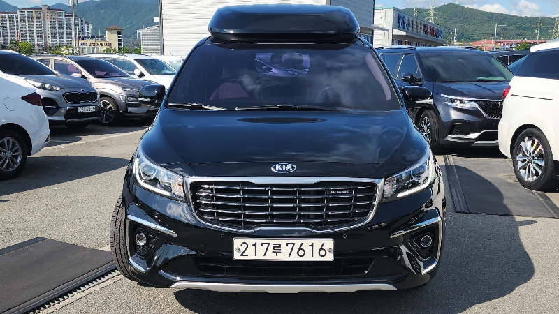 car KIA Carnival id66133 photo #2
