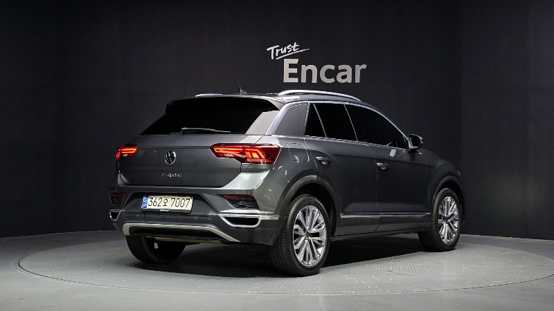 car Volkswagen T-Roc id66222 photo #2