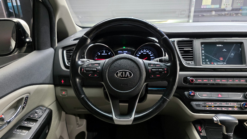 car KIA Carnival id66231 photo #13
