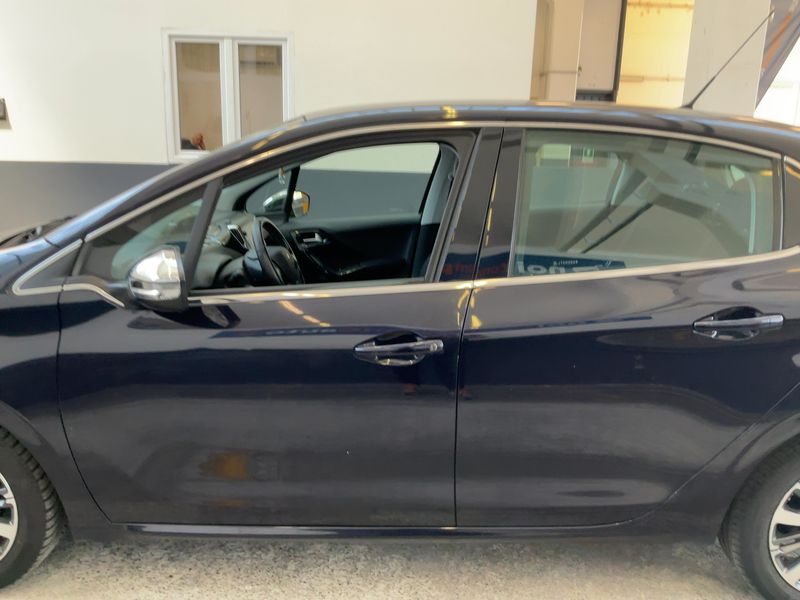 car Peugeot 208 id66277 photo #8