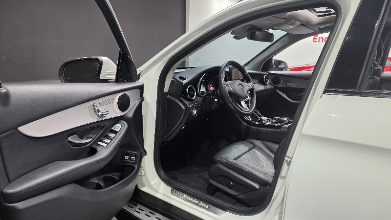car Mercedes Benz GLC id66533 photo #10